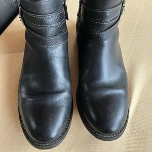 Clarks Artisan Black Size Zip Ankle Boots - Women’s 9M